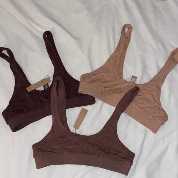 BRAND NEW SKIMS BRAS - Picture 1 of 4
